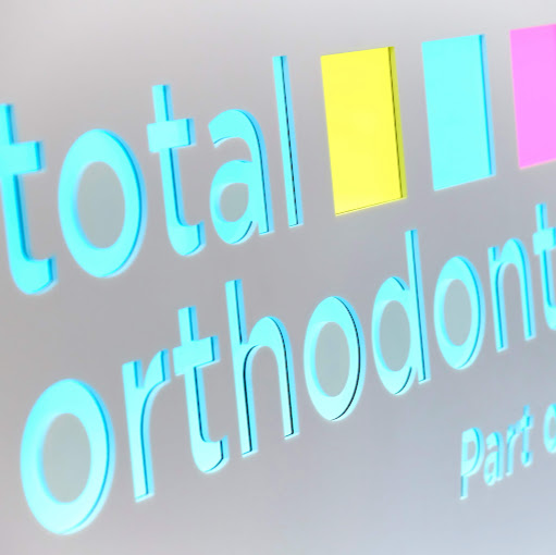 Total Orthodontics Lewisham logo