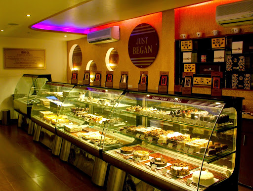 ZUKA Cake and Dessert Shop, 319, Mission St, MG Road Area, Puducherry, 605001, India, Chocolate_Shop, state PY