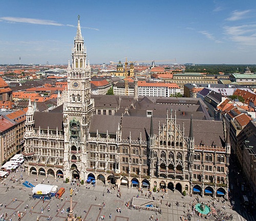 வாழ்க்கை வாழ்வதற்கே : 2012இன் மிகச் சிறந்த நகரங்கள் 2 Munich_rathaus