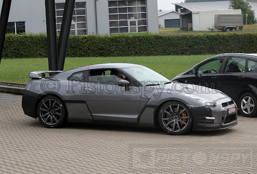 Spyshots 2013/2014 Nissan GT-R Testing at Nurburgring 