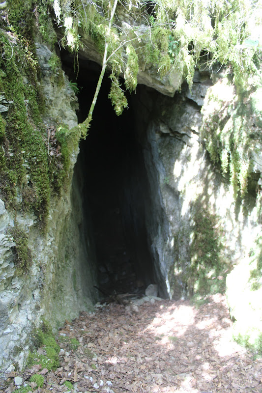 Torcieux - La Croix des moines - Les Moines - le près Charvet IMG_3373