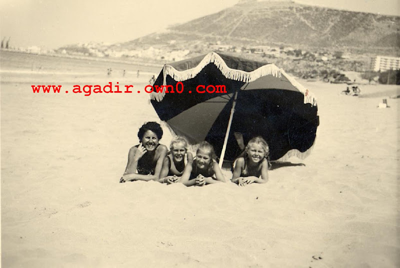شاطئ اكادير قبل وبعد الزلزال سنة 1960 Maman-dom