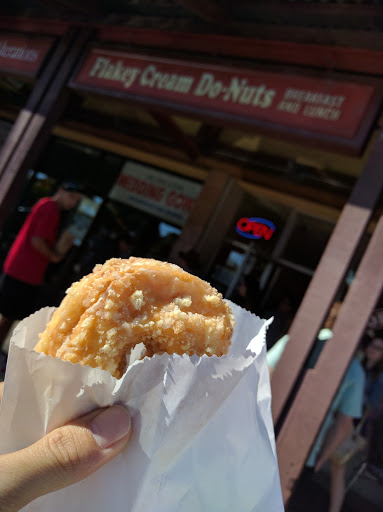 Breakfast Restaurant «Flakey Cream Do-Nuts & Coffee Shop», reviews and photos, 441 Center St, Healdsburg, CA 95448, USA