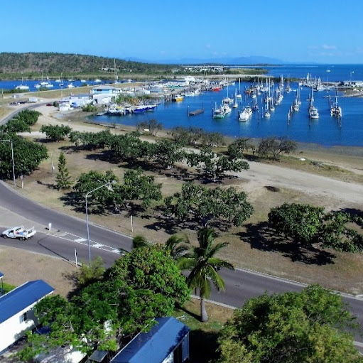 Harbour Lights Caravan Park logo