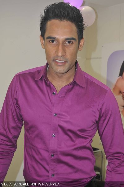 Dapper looking Navneet during the launch of Naturals salon and spa, held at East Patel Nagar, Delhi on January 29, 2013.