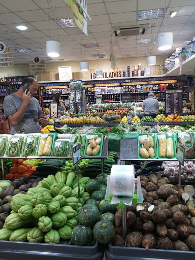 Extra Plus Supermercado, R. Dr. Antônio Basílio, 534 - Jardim da Penha, Vitória - ES, 29060-390, Brasil, Lojas_Mercearias_e_supermercados, estado Espírito Santo