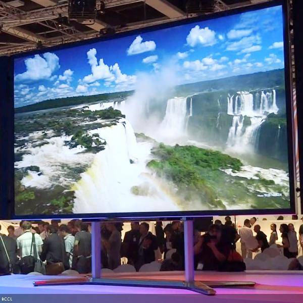 The 4K Bravia screen contains 8 million individual pixels, which is four times more detail than a full HD TV. The TV's powerful 4K X-Reality PROTprocessing engine up-scales any standard definition content to 4K resolution irrespective of its source.