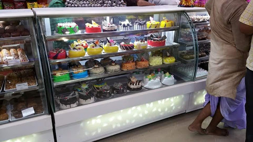 Vaishali Bakery & Sweet, Chakkar Chowk, Kalambagh Road, Muzaffarpur, Bihar 842001, India, Bakery_and_Cake_Shop, state BR