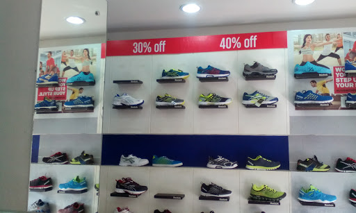 Reebok, SN Banerjee Rd, Barrackpore Road, Barrackpore, Kolkata, West Bengal 700120, India, Discount_Shop, state WB