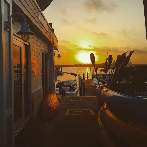 Suntex Boat Rental - Bayfront Marina
