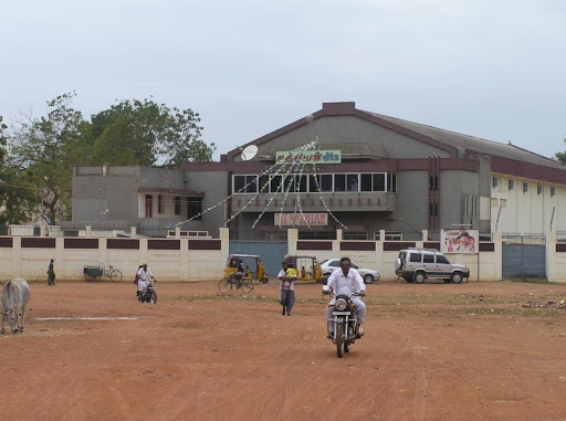 Sathiyan Cinemas, Koviloor - Thirupathur Road, Kallukatti, Karaikudi, Tamil Nadu 630001, India, Cinema, state TN
