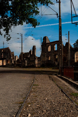 ROADTRIP 2012 - EUROPA CENTRAL - 20 DIAS - 6400 Kms (Selva Negra / Alsacia / Hol - Blogs de Europa Central - Día 2 (29/07): Oradour-Sur-Glane (FRANCIA) ; Troyes ; La Haya (HOLANDA) (16)