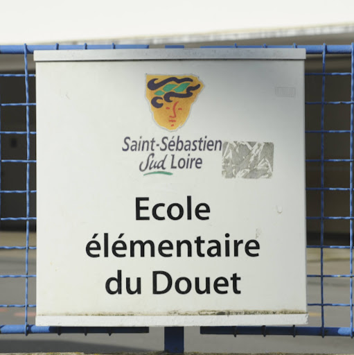 École élémentaire du Douet logo
