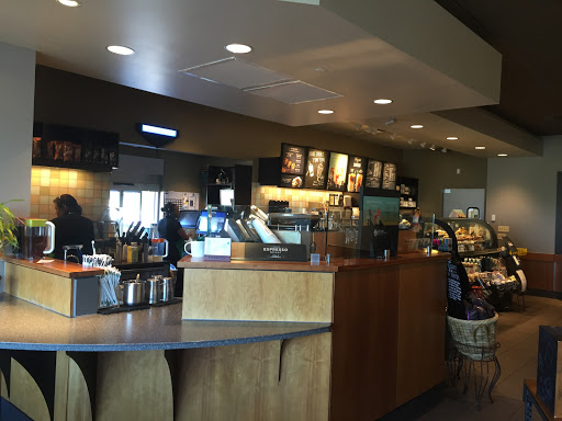 Coffee Shop «Starbucks», reviews and photos, 1922 Gateway Center Dr, Belvidere, IL 61008, USA