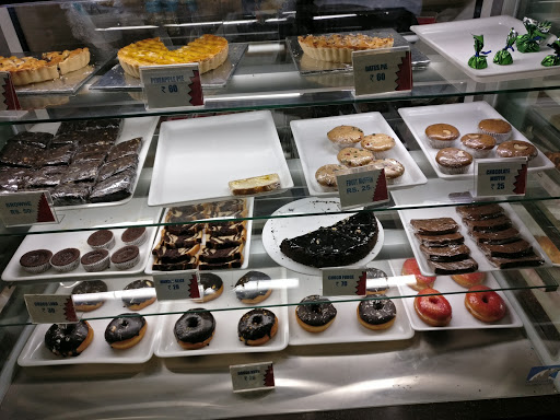 Bakers Castle, Plot no. 1/10, Siripuram Towers, Opp. HSBC Call Center, Siripuram, Visakhapatnam, Andhra Pradesh 530003, India, Pastry_Shop, state AP