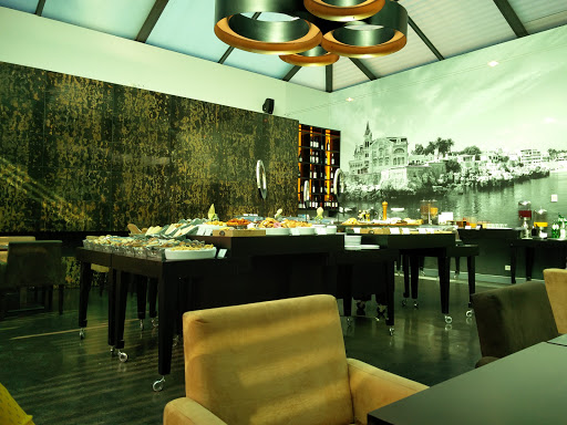 Vivamarinha Hotel & Suites