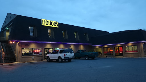 Liquor Store «Center Point Liquors», reviews and photos, 1191 W Main St #1, Hendersonville, TN 37075, USA