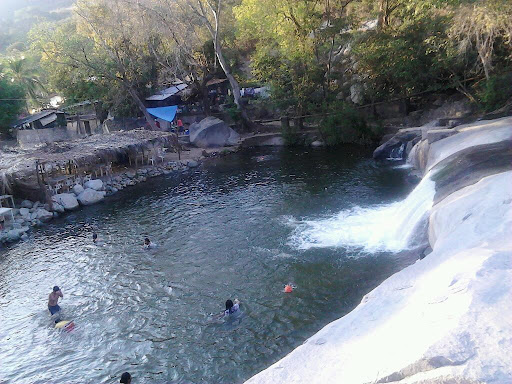 CFE, Vicente Guerrero 57, Tierra Colorada Centro, 39940 Tierra Colorada, Gro., México, Contratista de servicios públicos | GRO