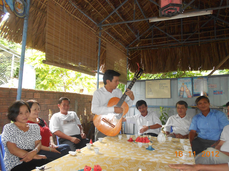 Hoạt động của 87TưNghĩa nhân ngày Nhà giáo Việt Nam 20/11/2012  DSCN3579