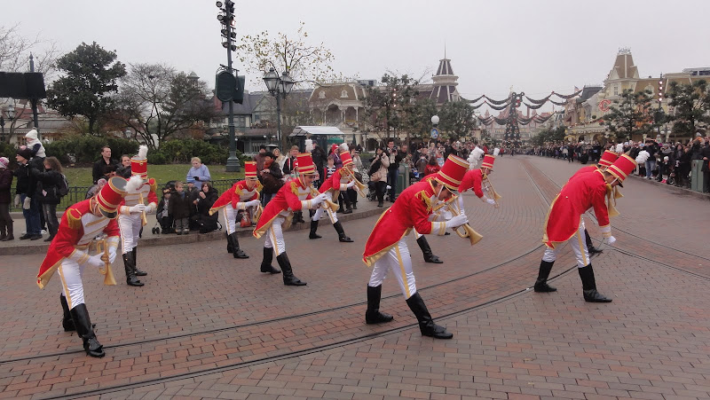 [Novembre 2013] La Cavalcade de Noël  - Page 9 DSC05065