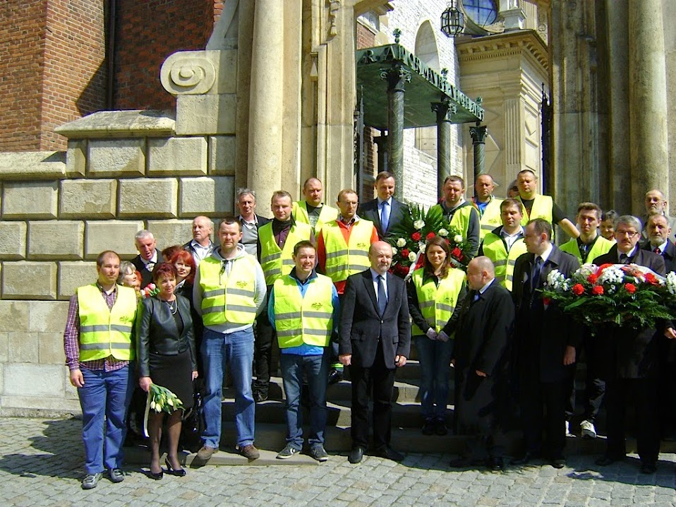 Dojeżdżają rowerami na Wawel