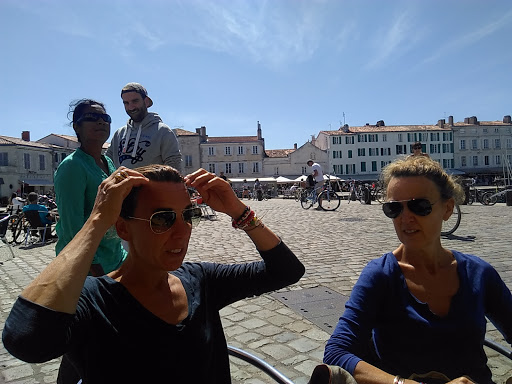 Au Lever Du Soleil Sarl