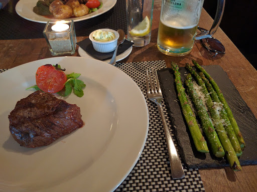The Wolf Bar & Grill