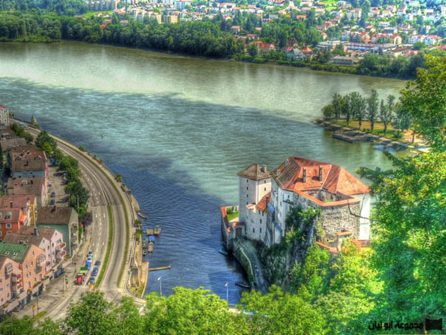 نقطة إلتقاء الانهار Passau-bavaria-germany-Ilz-Danube-and-Inn-Rivers-confluence