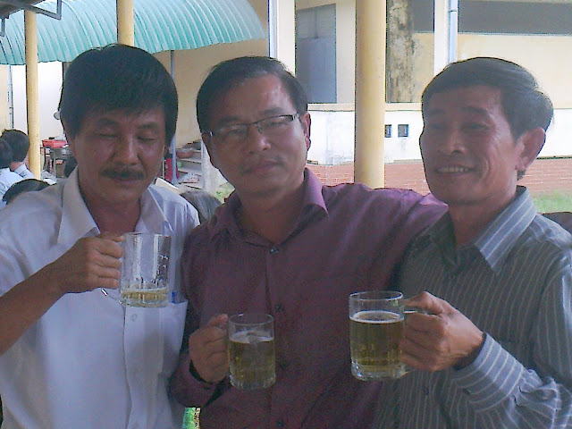 Hoạt động của 87TưNghĩa nhân ngày Nhà giáo Việt Nam 20/11/2012  Tuan0493