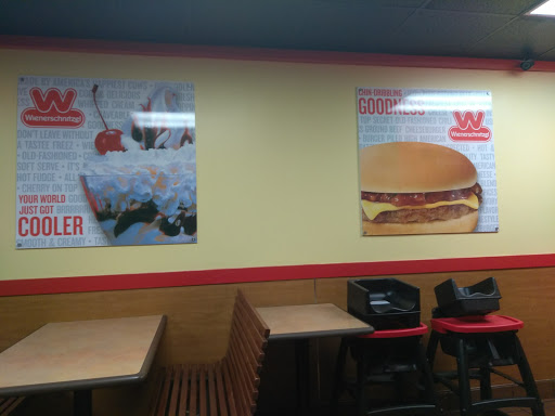 Fast Food Restaurant «Wienerschnitzel», reviews and photos, 3140 Foothill Blvd, La Crescenta-Montrose, CA 91216, USA