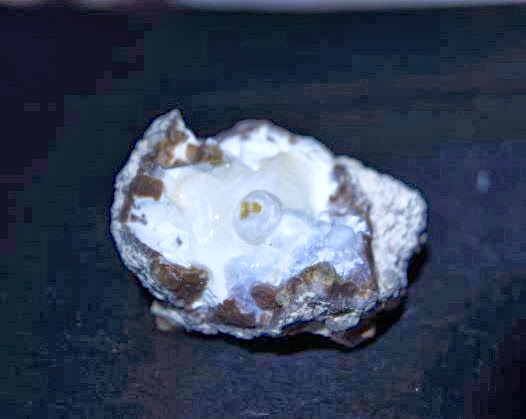 Colección de Minerales Fluorescentes - Página 3 %25C3%2593palo%252C+Thomas+Range+%2528Topaz+Mountain%2529%25C2%25B8+Juab+County+Utah