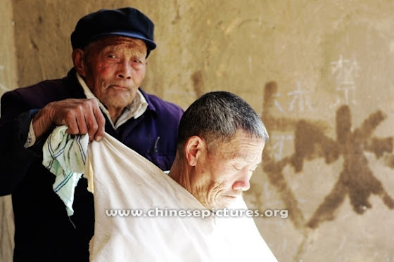 Old Chinese Barber Photo 1