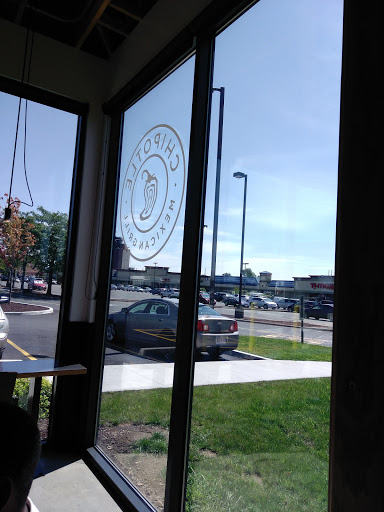 Mexican Restaurant «Chipotle Mexican Grill», reviews and photos, 241 Memorial Ave, West Springfield, MA 01089, USA