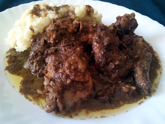 Conejo con salsa de chocolate en Conejo en salsa de chocolate