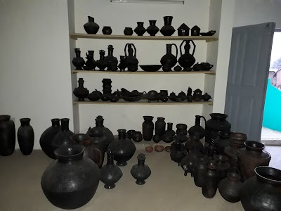 Photos of Tanoh Sakassou Pottery Collective - Les Potieres de Tanoh Sakassou