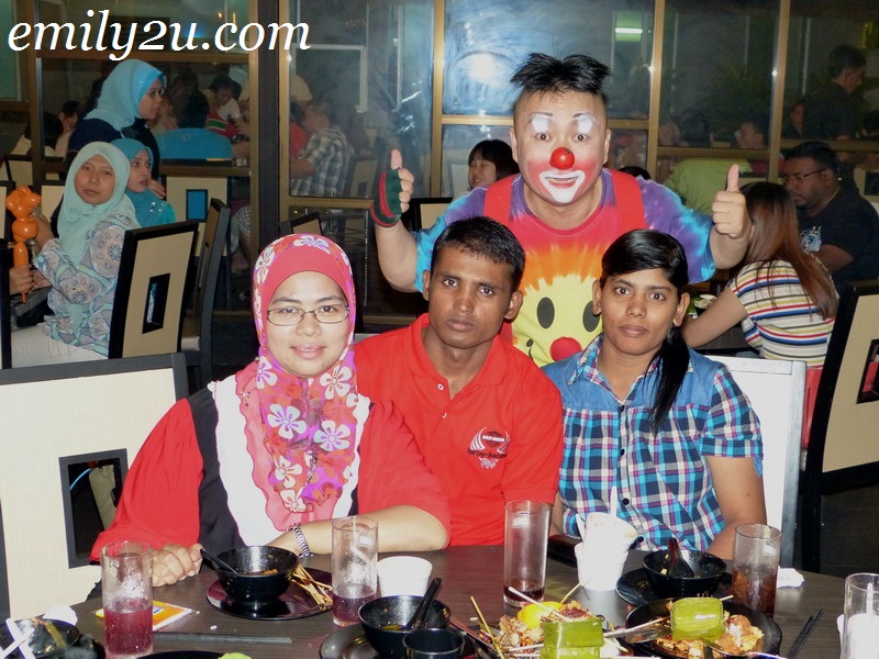 Au Young clown balloon sculpture Ipoh Malaysia