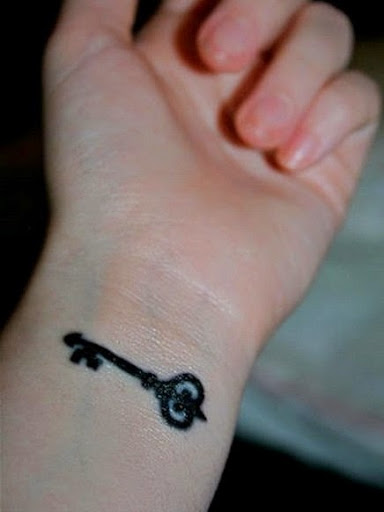 key and lock wrist tattoo ideas