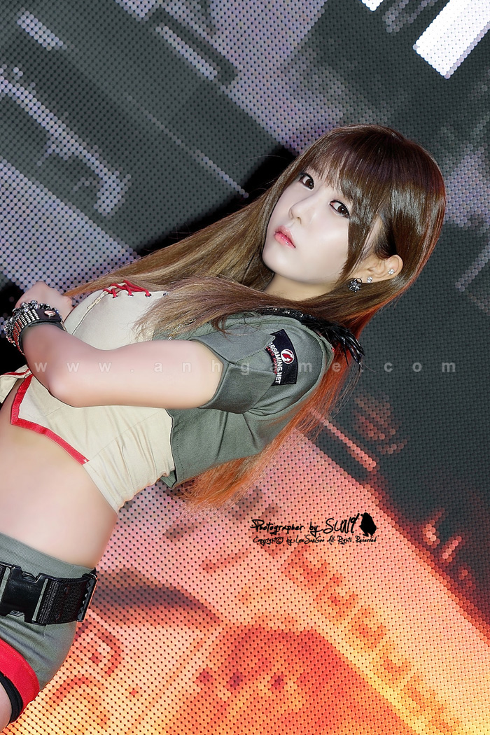 Showgirl G-Star 2012: Heo Yoon Mi - Ảnh 10