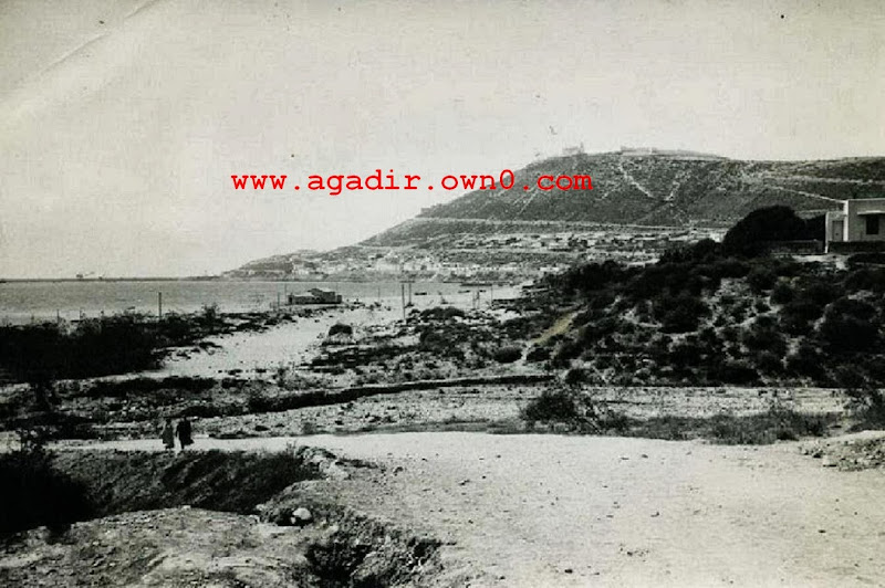 شاطئ اكادير قبل وبعد الزلزال سنة 1960 Fgh