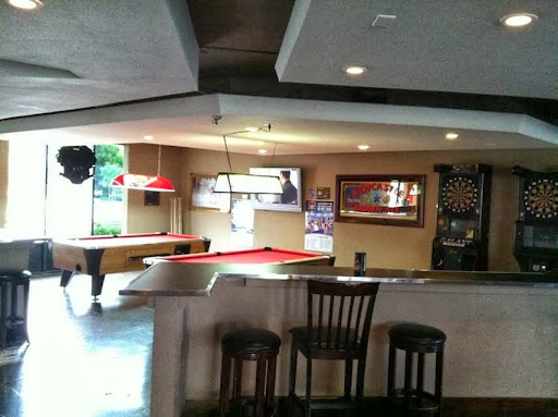 7 Stars Bar & Grill