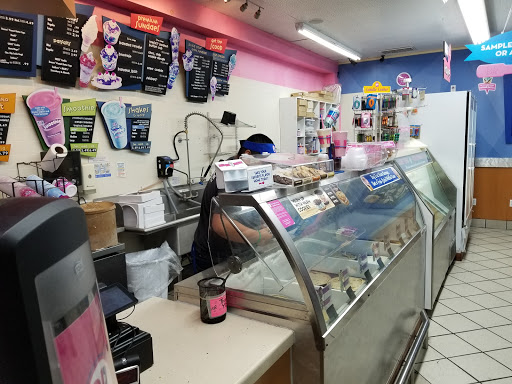 Ice Cream Shop «Baskin-Robbins», reviews and photos, 318 E Main St, Santa Paula, CA 93060, USA