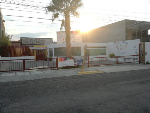 Mi Cole Juriquilla, Calle R. M. Clemencia Borja Taboada 554, Juriquilla Acueducto, 76230 Juriquilla Acueducto, Qro., México, Jardín de infancia | QRO