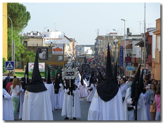 Nuestro Padre Jesús de la Pasión y Nuestra Madre y Señora del Amparo.