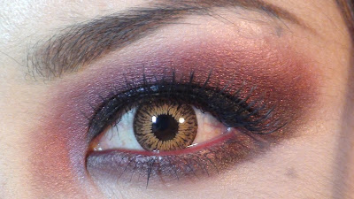 vampire eye, vampire contact lens, makeup tutorial