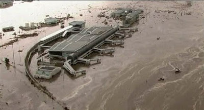 [Internacional] Diversas Fotos do Aeroporto Inundado no Japão (Sendai)  Aerop+Sendai_Japao_Tsunami_mar2011+%25286%2529