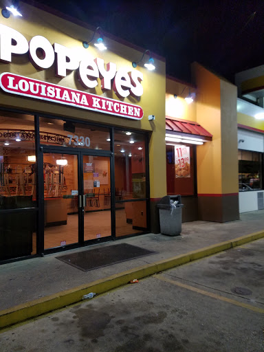 Chicken Restaurant «Popeyes Louisiana Kitchen», reviews and photos, 7330 John Leblanc Blvd, Sorrento, LA 70778, USA