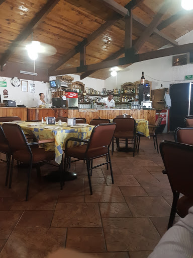 Restaurant Bar Los Pinos, Carretera a Santa Bárbara Km. 4, Ruben Aguilar, 33826 Hidalgo del Parral, Chih., México, Restaurante de comida para llevar | CHIH