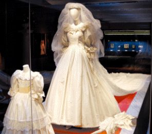 Fashion Blog: Fashion History: Princess Diana Wedding Dress by Emanuel