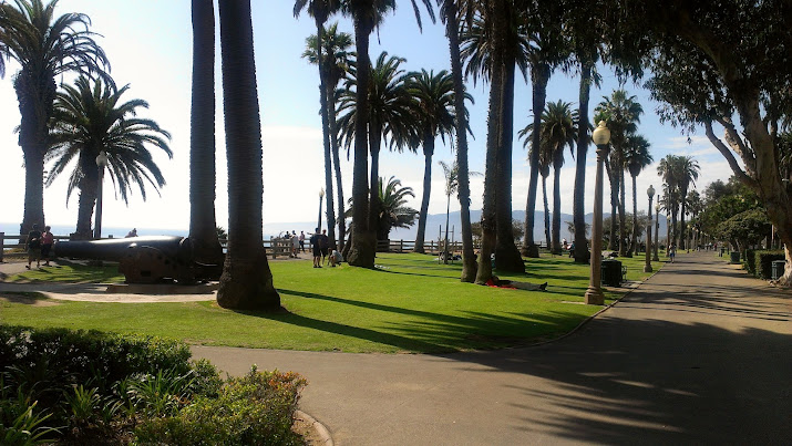 Santa
Promenade