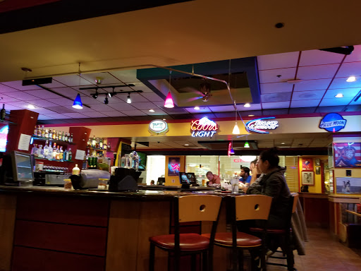 Hamburger Restaurant «Red Robin Gourmet Burgers», reviews and photos, 6600 Topanga Canyon Blvd #49h, Canoga Park, CA 91303, USA